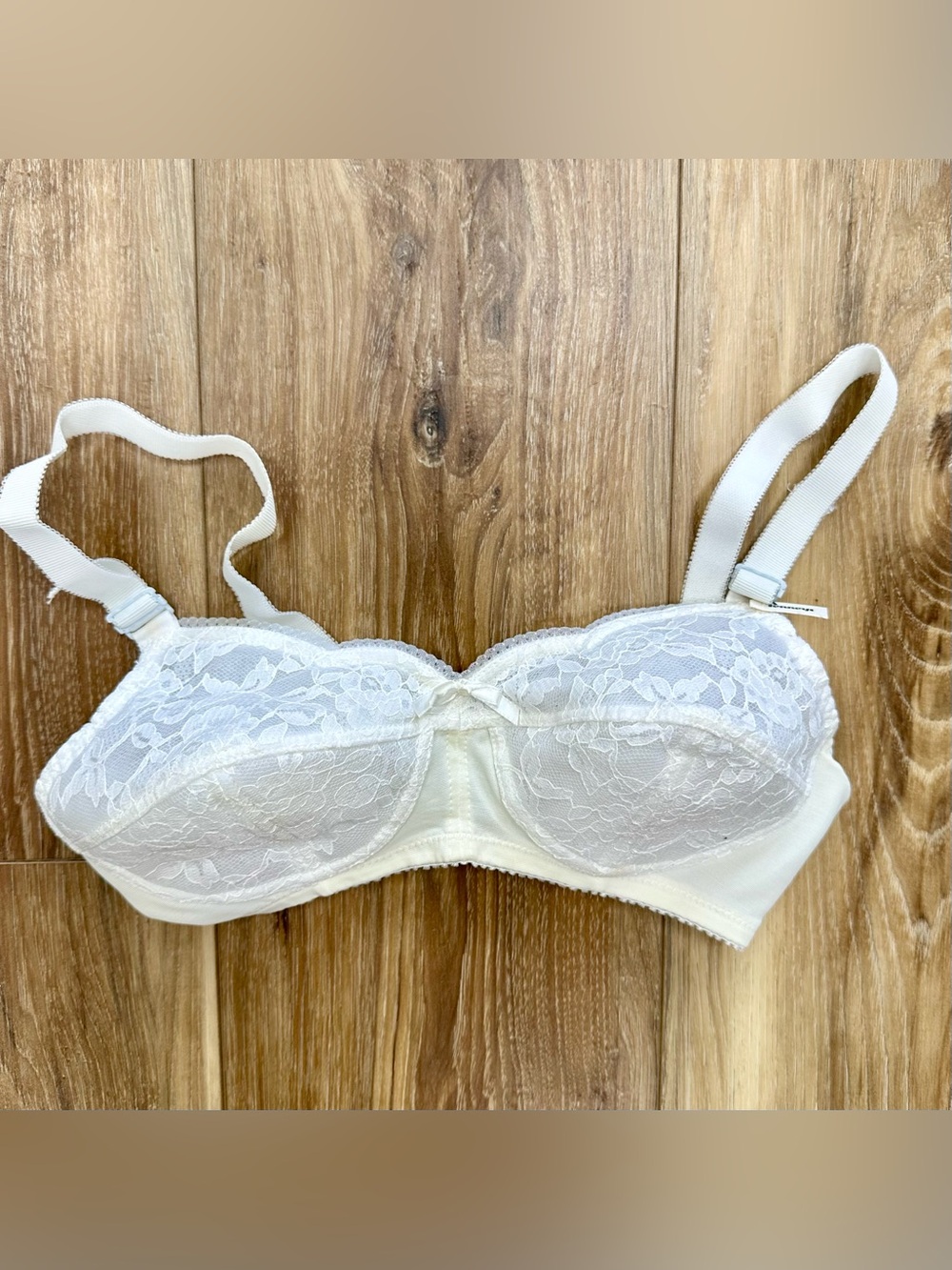 NWT Vintage USA Made 60s Penney’s Adonna Floral Lace Bra, White, 32B